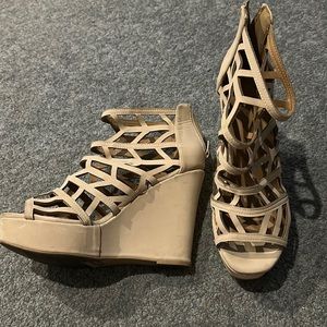Charlotte Russe nude 6 inch wedges